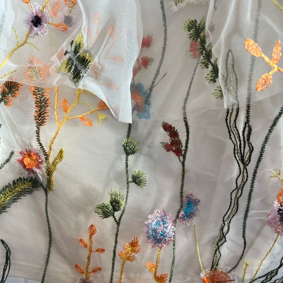 Layered embroidered off the shoulder tee - Picture 4 of 6